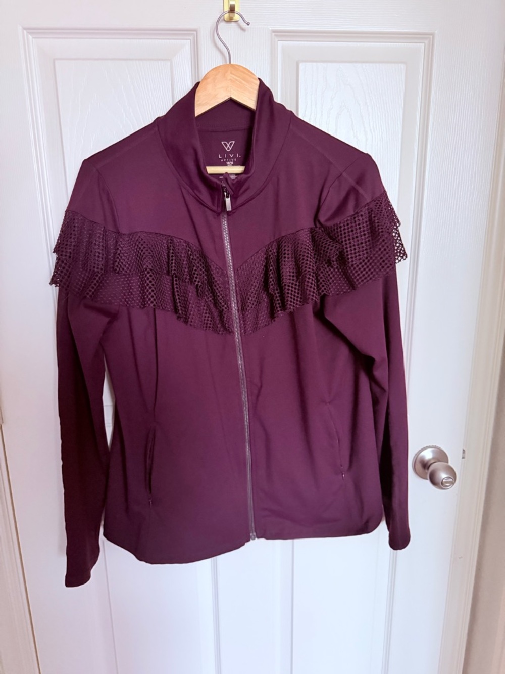 Lane Bryant LIVI Women's active Plum Purple Ruffle-Trim Zip Jacket Size 14/16